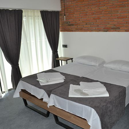 Hotel Baratashvili 12 Tbilissi Extérieur photo