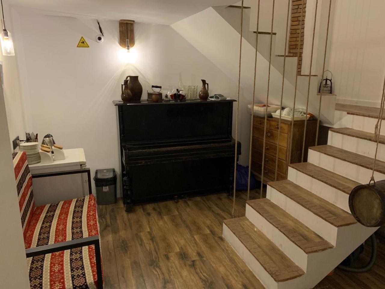 Hotel Baratashvili 12 Tbilissi Extérieur photo