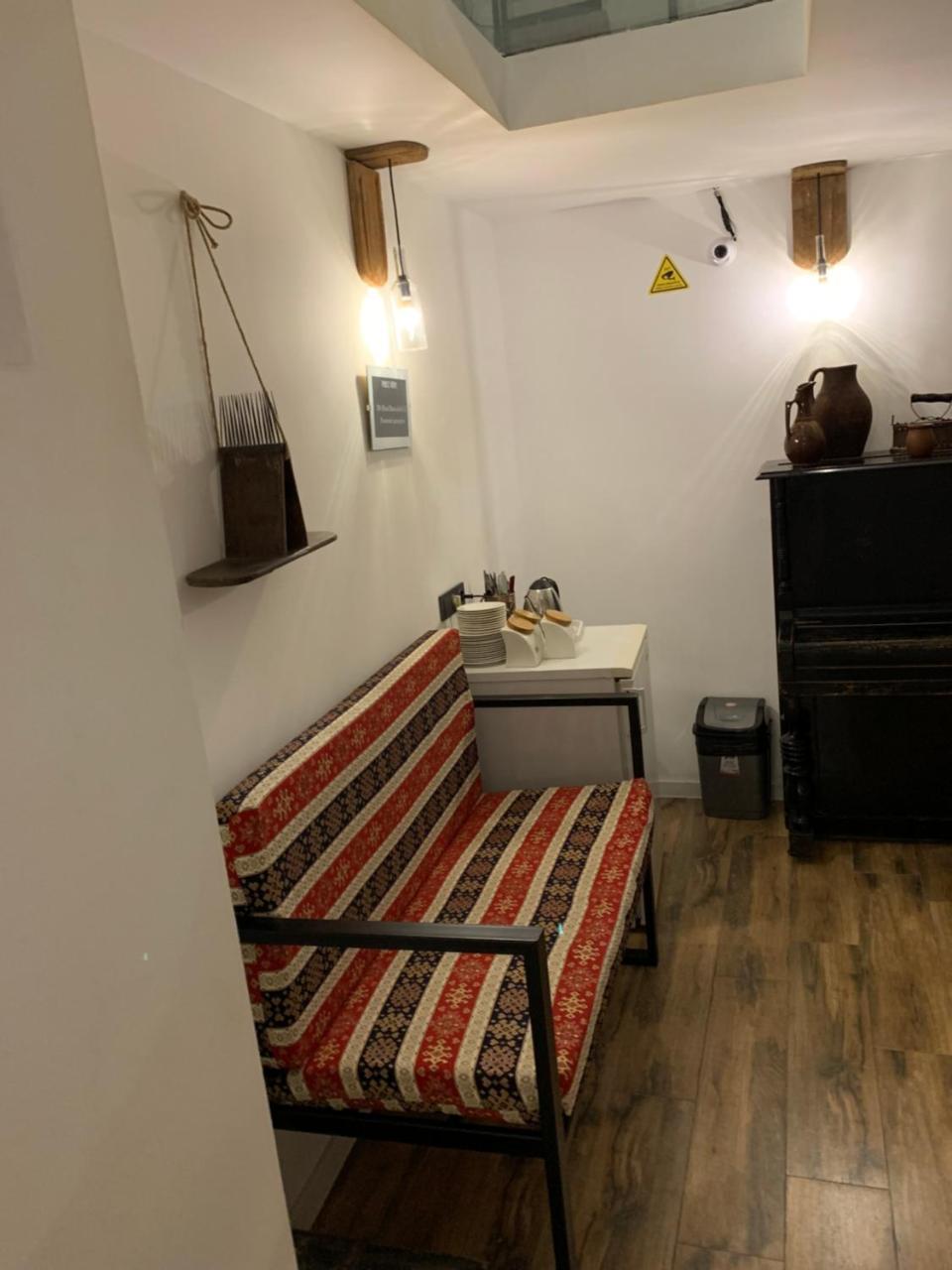 Hotel Baratashvili 12 Tbilissi Extérieur photo