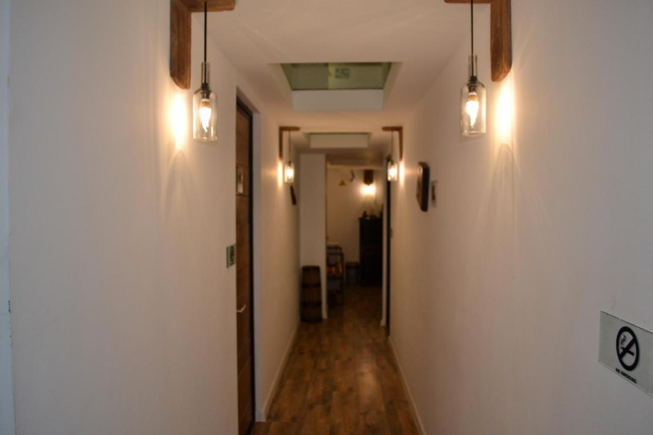 Hotel Baratashvili 12 Tbilissi Extérieur photo