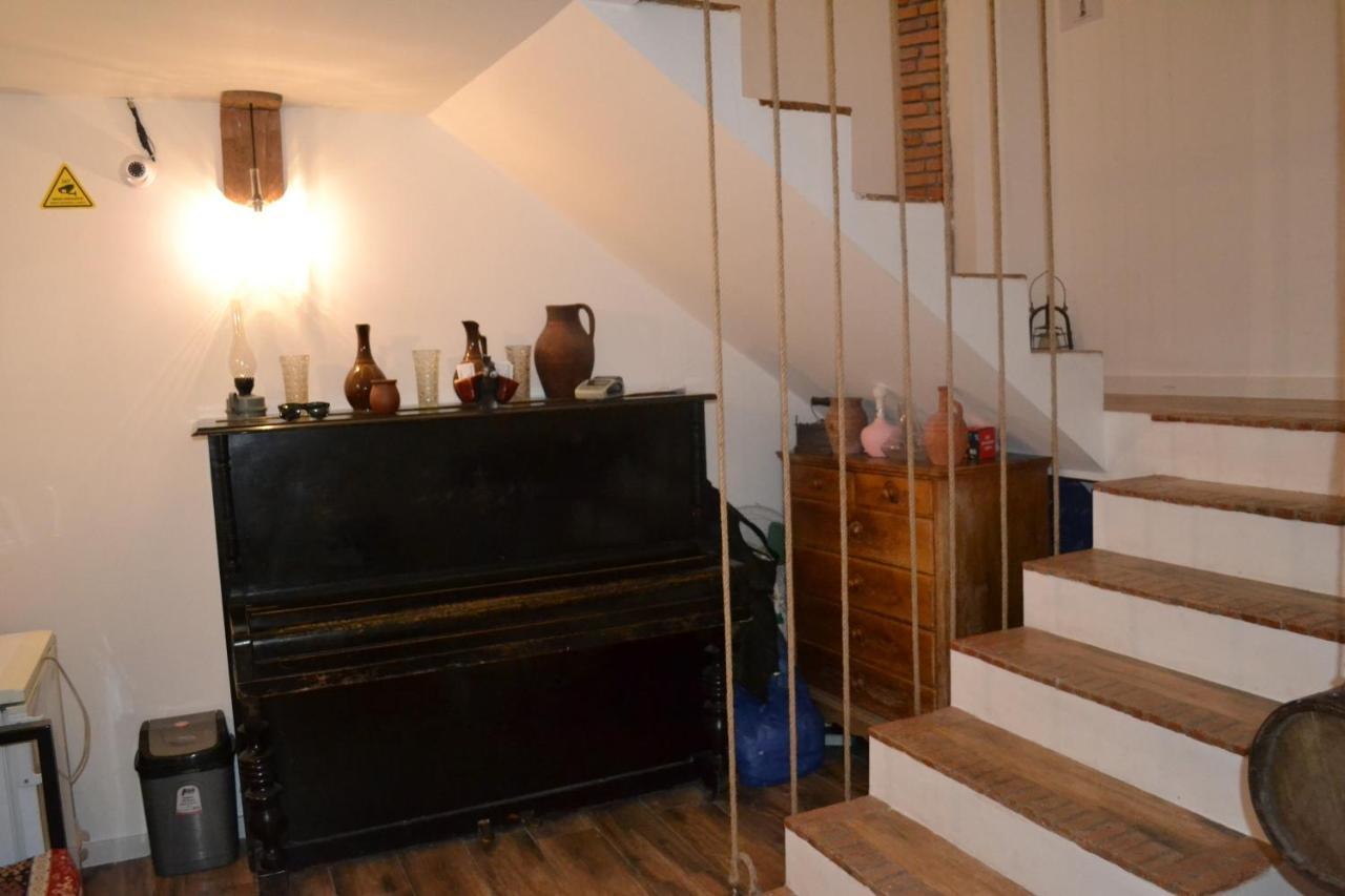 Hotel Baratashvili 12 Tbilissi Extérieur photo