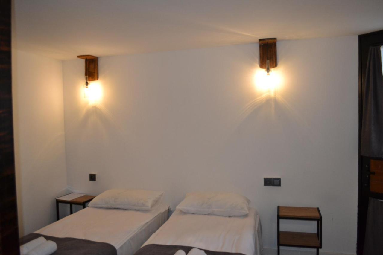 Hotel Baratashvili 12 Tbilissi Extérieur photo